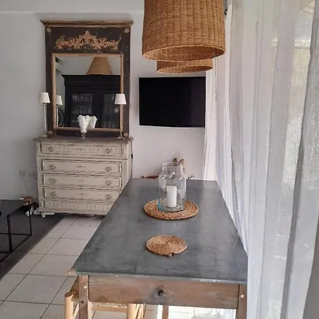 Les Vagues Apartment