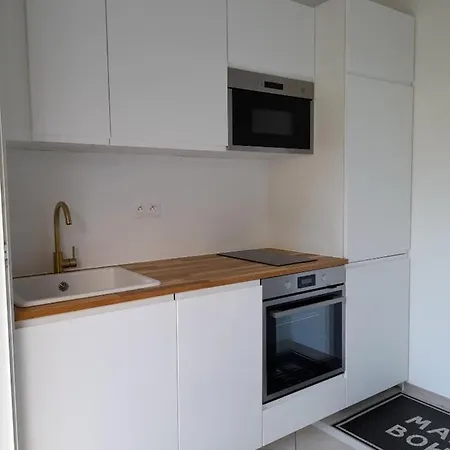 Les Vagues Apartment *